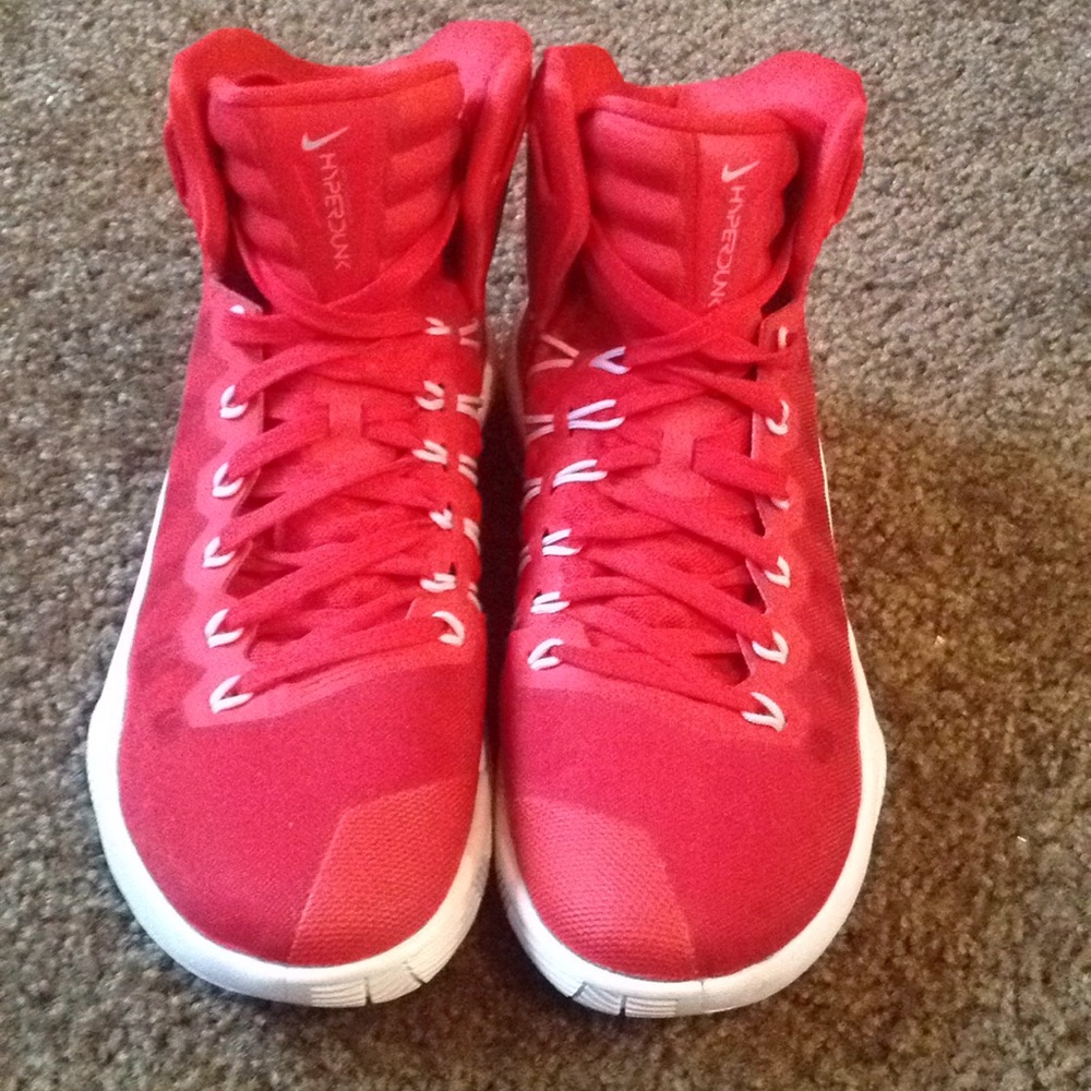 Red nike hyperdunks - Picture 3 of 4